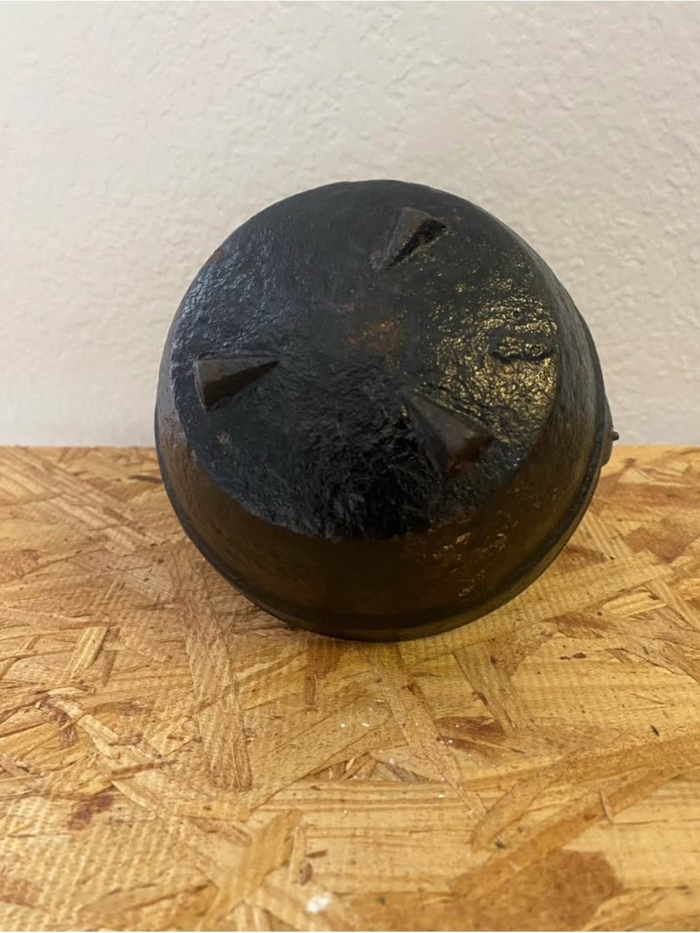 Mini Cauldron Cast Iron - Picture 3 of 4